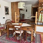 Апартаменты We Are 4810 Aux Pieds Du Mont-blanc Trilocale Курмайор