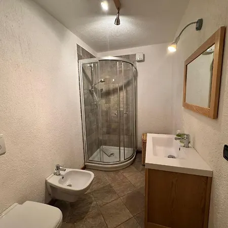 Aux Pieds Du Mont-blanc Trilocale Apartment Courmayeur