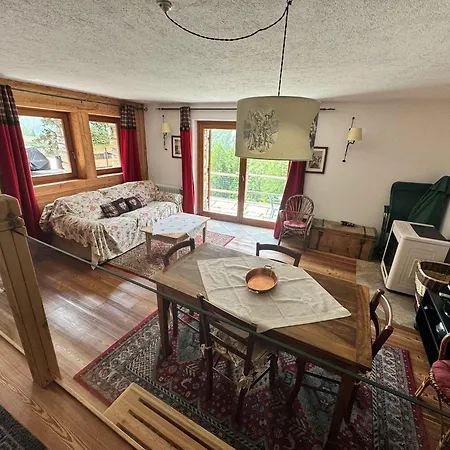 Aux Pieds Du Mont-blanc Trilocale Apartment
