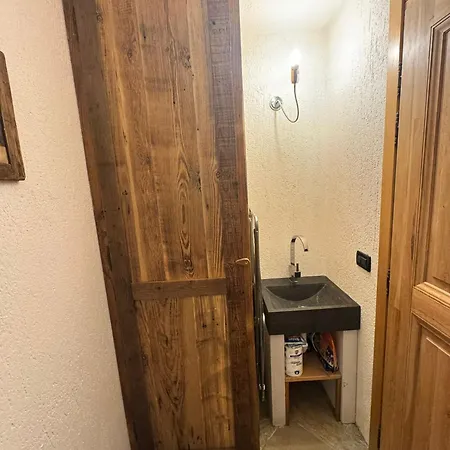 Aux Pieds Du Mont-blanc Trilocale Apartment Courmayeur