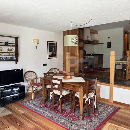 Apartment Aux Pieds Du Mont-blanc Trilocale *